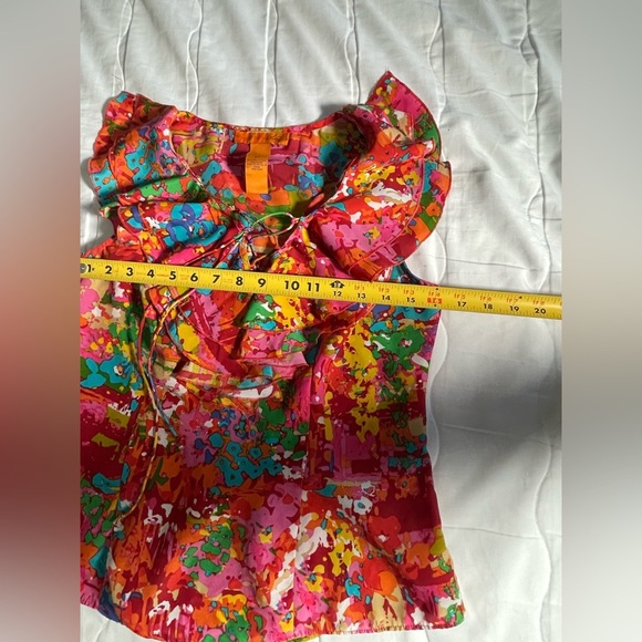 Vibrant Floral Ruffle Blouse - Picture 4 of 5